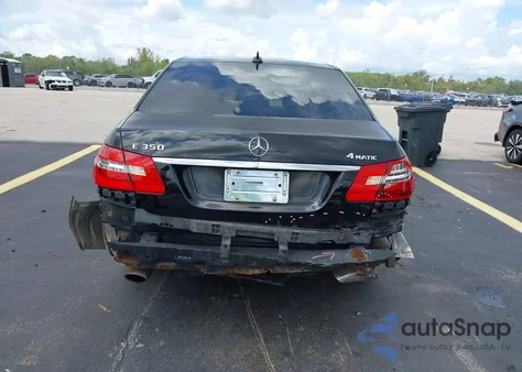 2011 Mercedes-Benz E 350 4Matic z USA, uszkodzony, nr VIN WDDHF8HB2BA295594